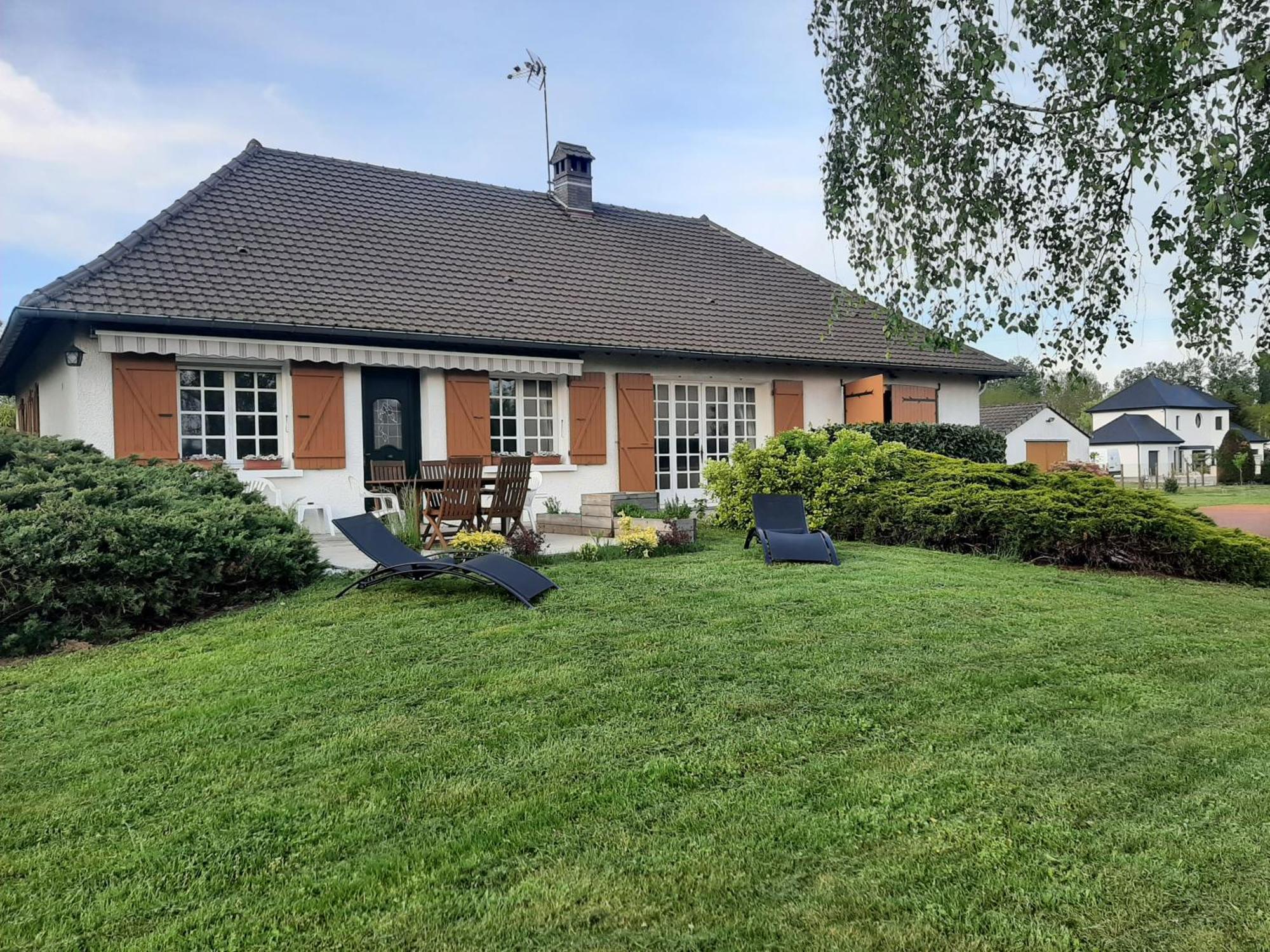 La Villa Dakote Sassenay Экстерьер фото